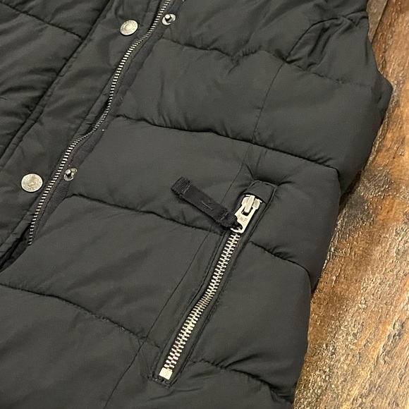 Vintage Abercrombie & Fitch Hooded Puffer Vest - Picture 6 of 17